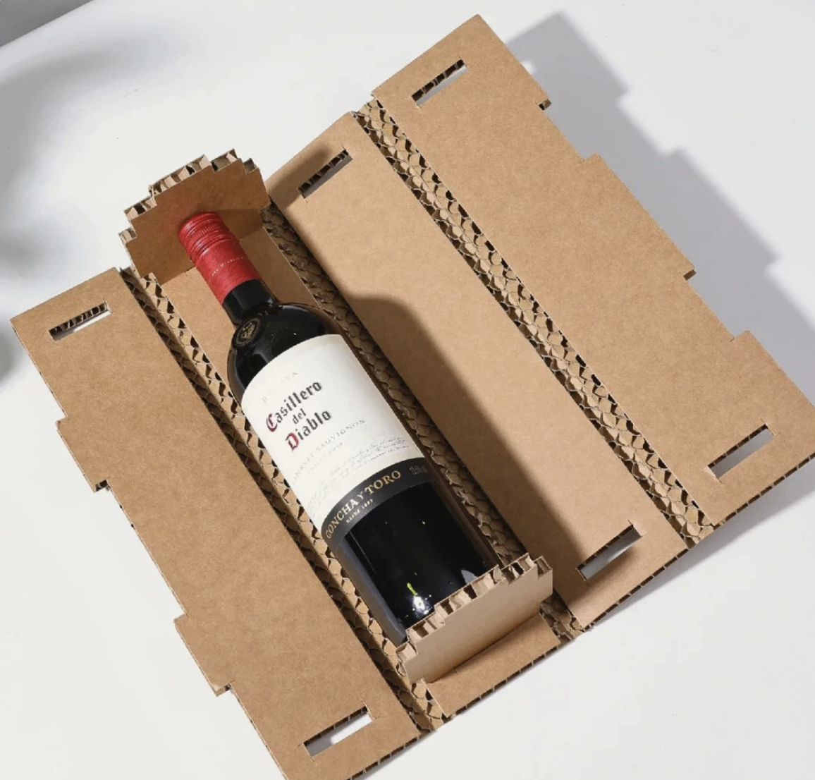 One-Piece Honeycomb Paper Wine Shipping Box – Eco-Friendly 750ml Bottle Packaging (DDP Price, Free Logo & Strap Included)