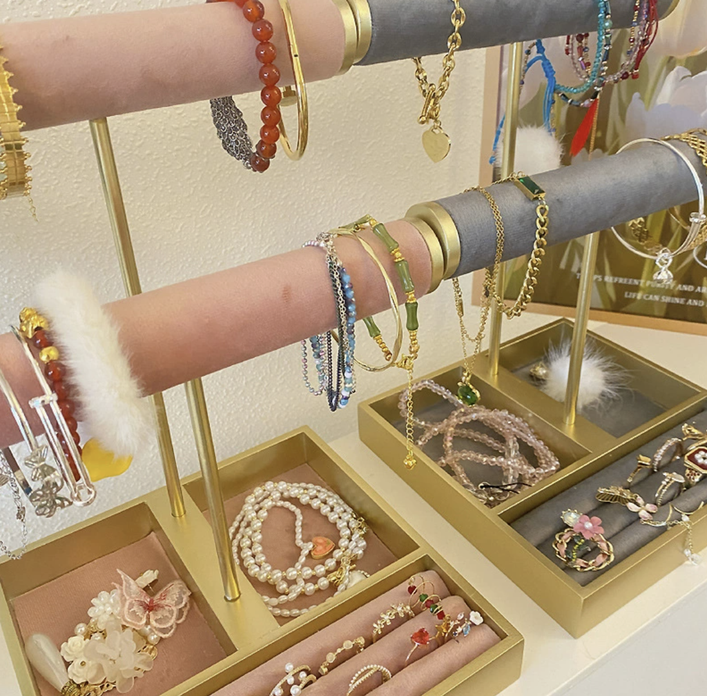 Pink Velvet Jewelry Display Set – Necklace Bust, Bracelet Stand & Multi-Function Organizer