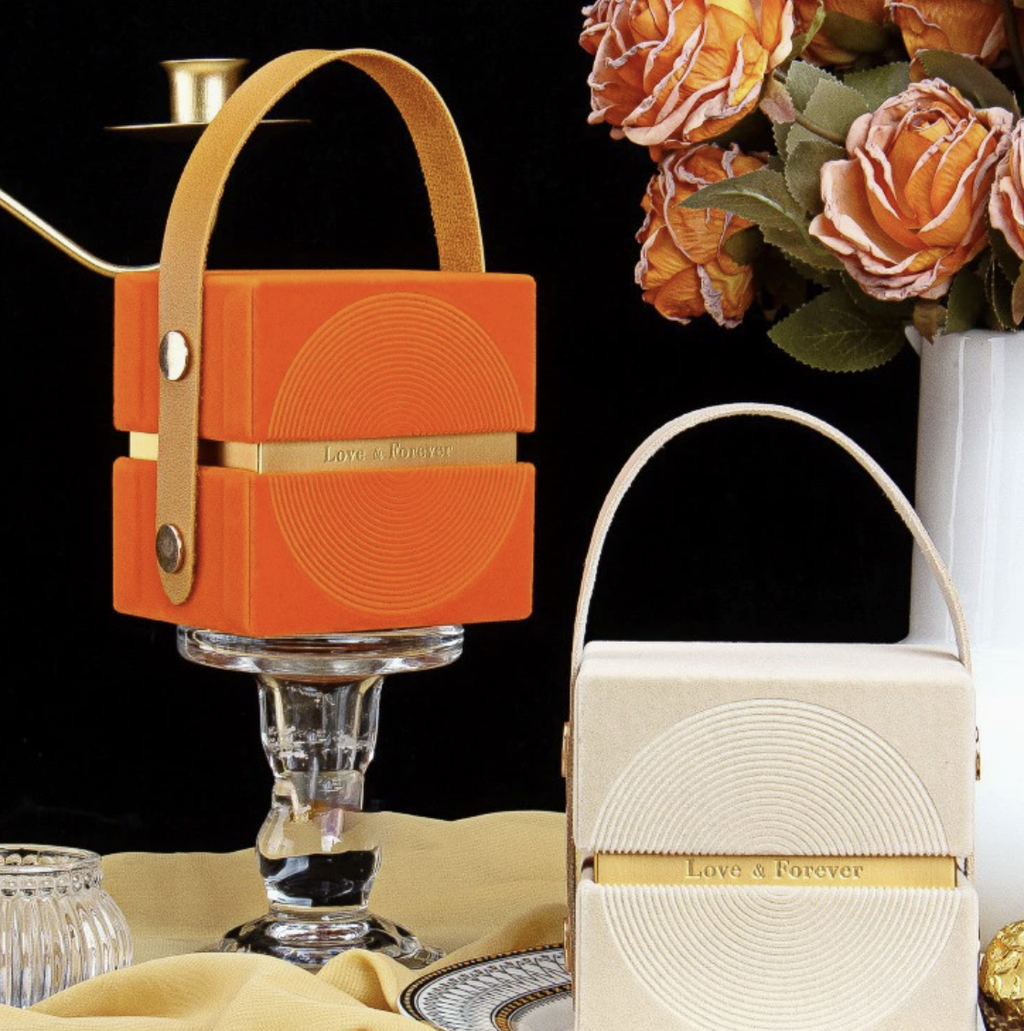 Luxury Flower Gift Box with Handle | Rigid Packaging Case for Roses, Jewelry & Small Gifts (10×7.5×10.5cm)