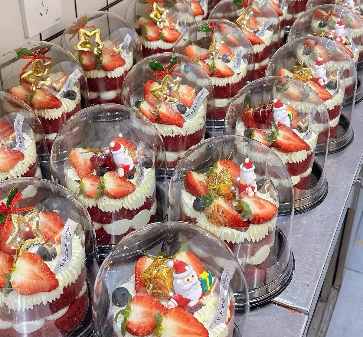 Mini Clear Dome Cake Box Individual Dessert Packaging for Bento Cakes and Cupcakes
