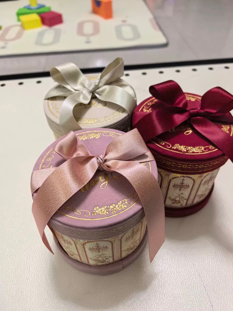 Luxury Round Gift Box with Ribbon Vintage Style Packaging for Wedding Favors and Candy