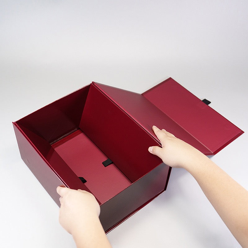 Luxury Foldable Magnetic Gift Box  size 13.6 × 10.4 × 6.6 inch | Large Capacity Rigid Packaging Box with Custom Logo