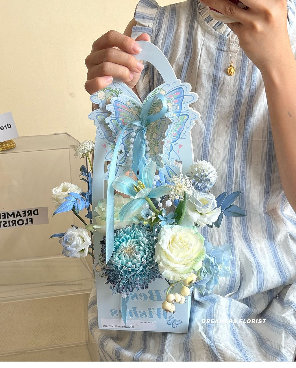 Butterfly Flower Gift Basket Box with Handle | Creative Floral Packaging Box for Bouquet & Gifts