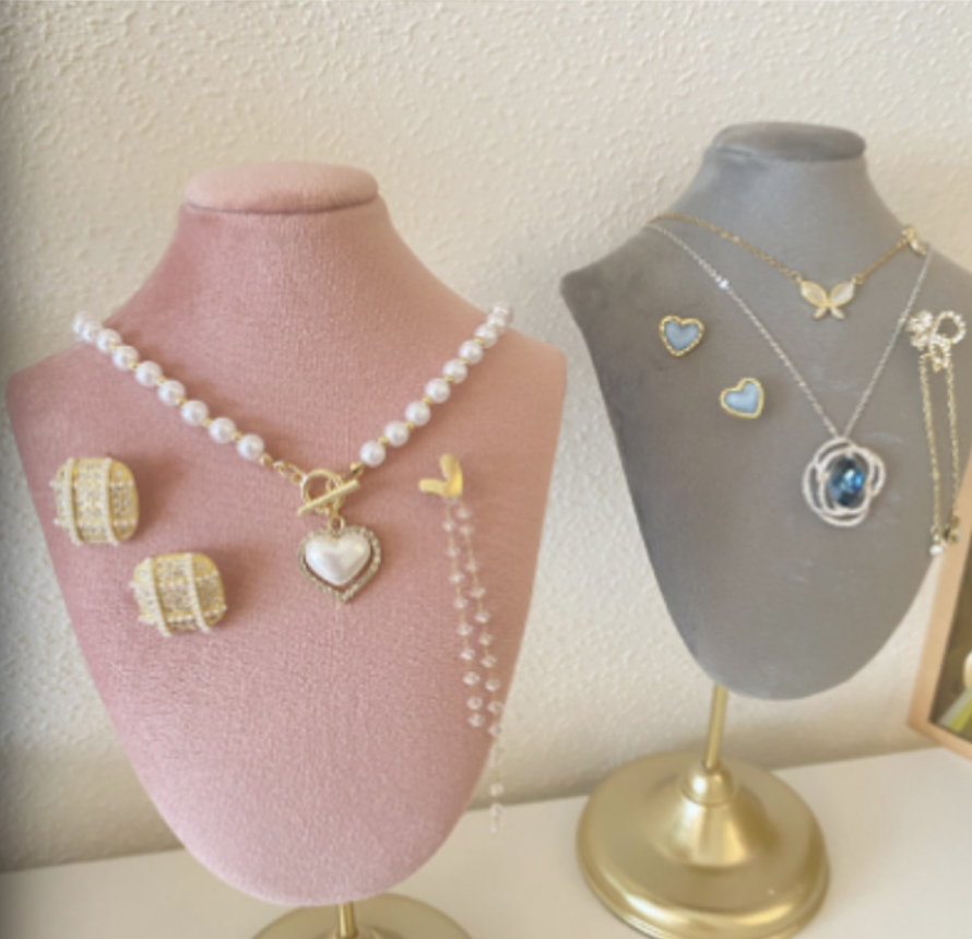 Pink Velvet Jewelry Display Set – Necklace Bust, Bracelet Stand & Multi-Function Organizer