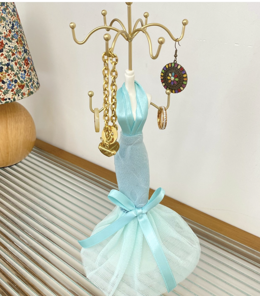 Green Jewelry Display Organizer Set – Mannequin Stand, Ring Tray, Sofa & Decorative Holders