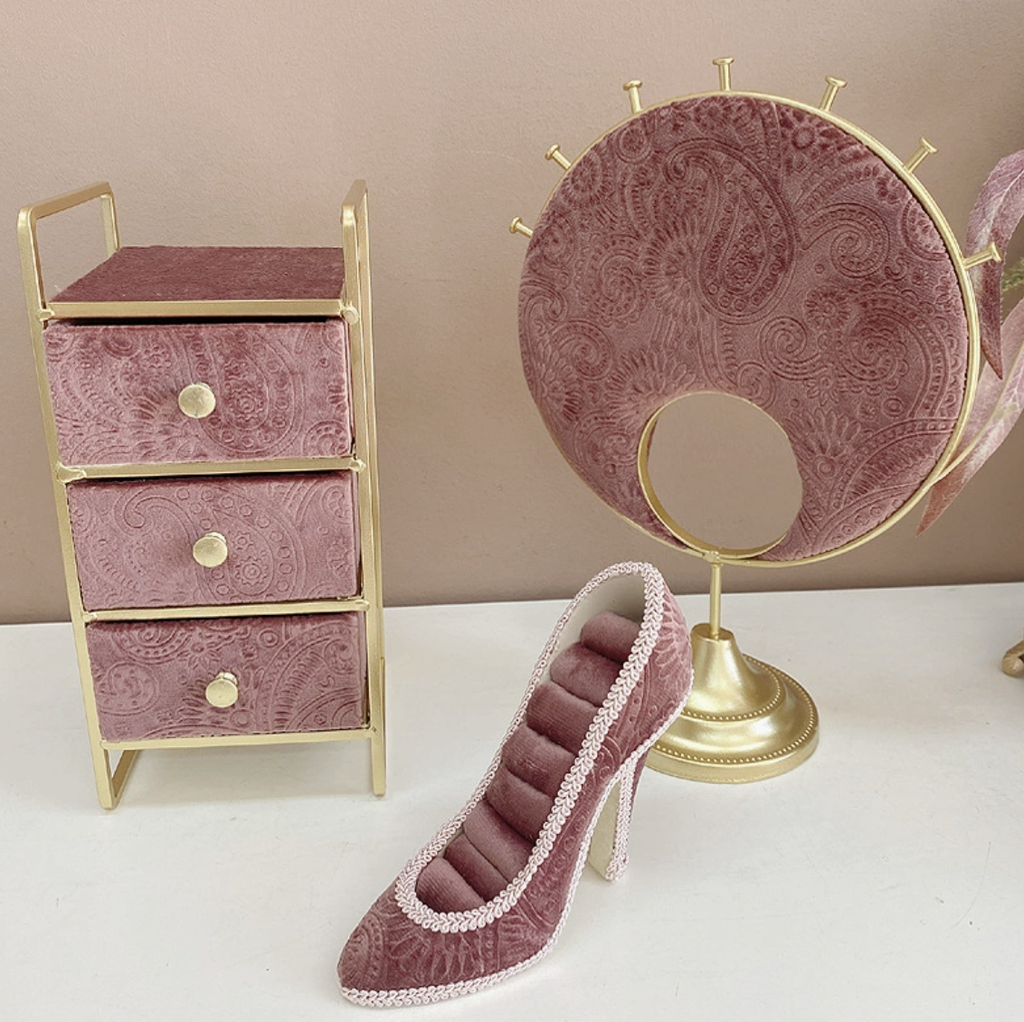 Dusty Pink Jewelry Display Organizer Set – Mannequin Stand, Ring Tray & Decorative Holders