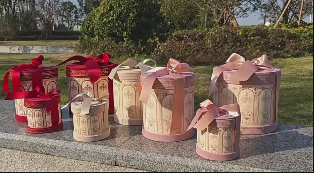 Luxury Round Gift Box with Ribbon Vintage Style Packaging for Wedding Favors and Candy